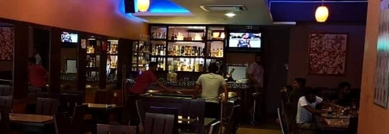 El Dinos Bar and Restaurant