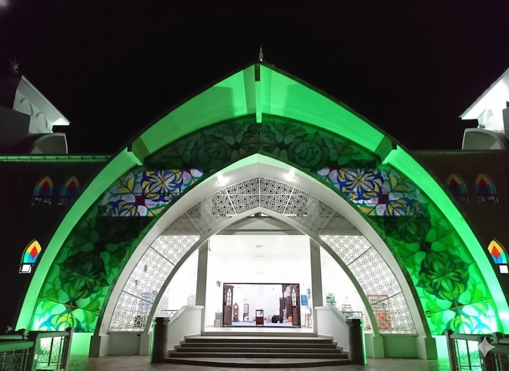 Masjid Selat Melaka Photo 4
