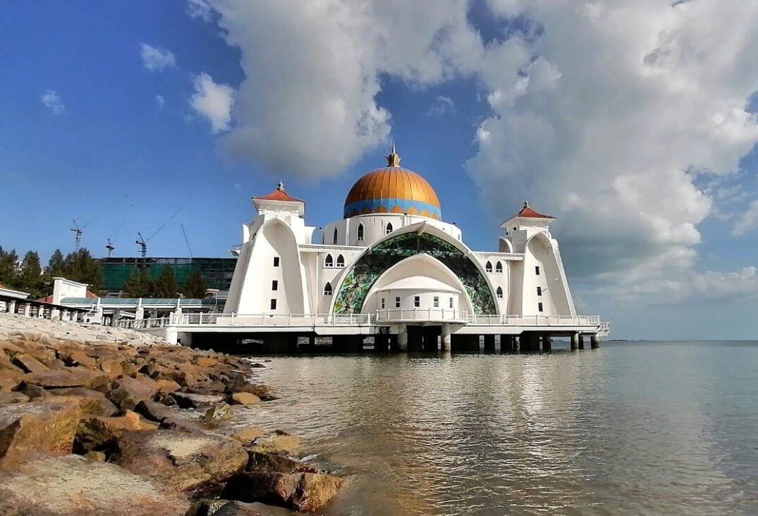 Masjid Selat Melaka Photo 2