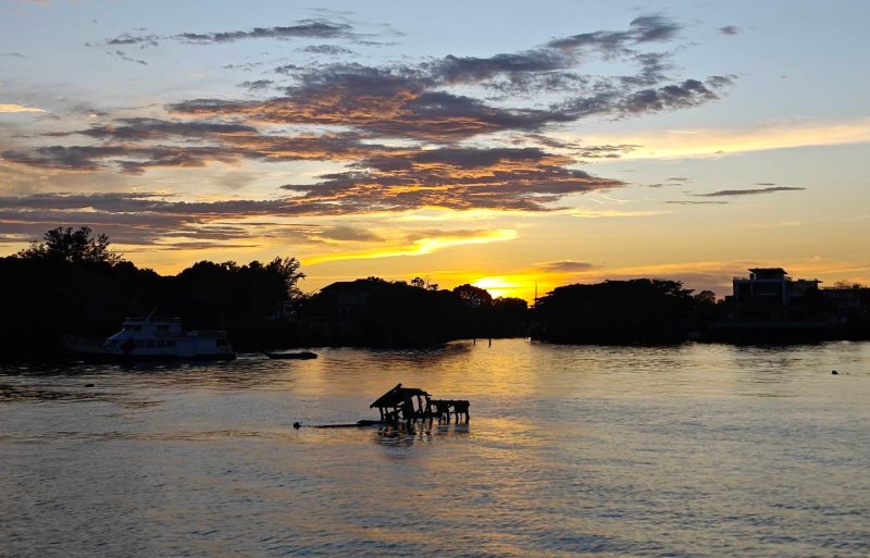 Tanjung Aru sunset Kota Kinabalu
