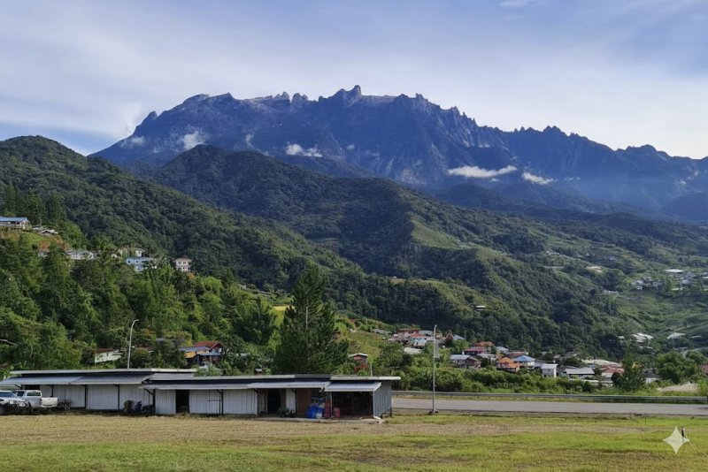 Kundasang town stay view and cool highland air