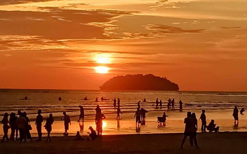 Sunset beach Kota Kinabalu travel