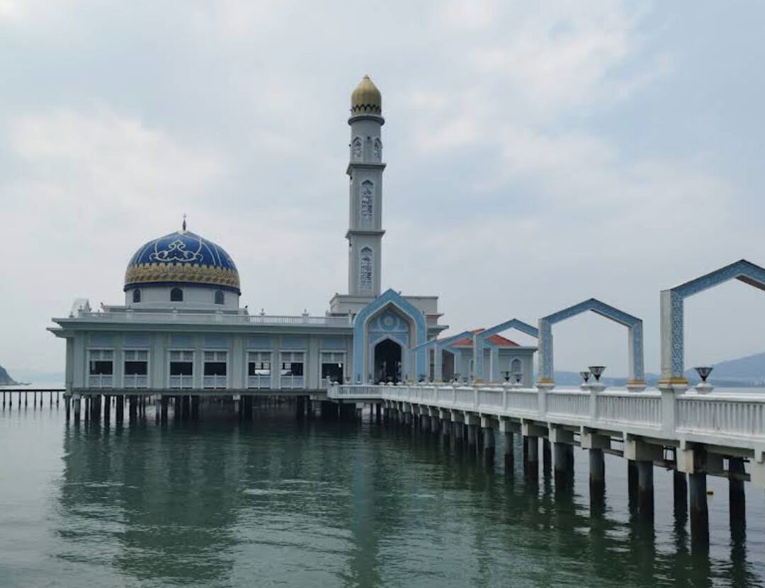 Masjid Terapung Pangkor 邦咯岛海上清真寺