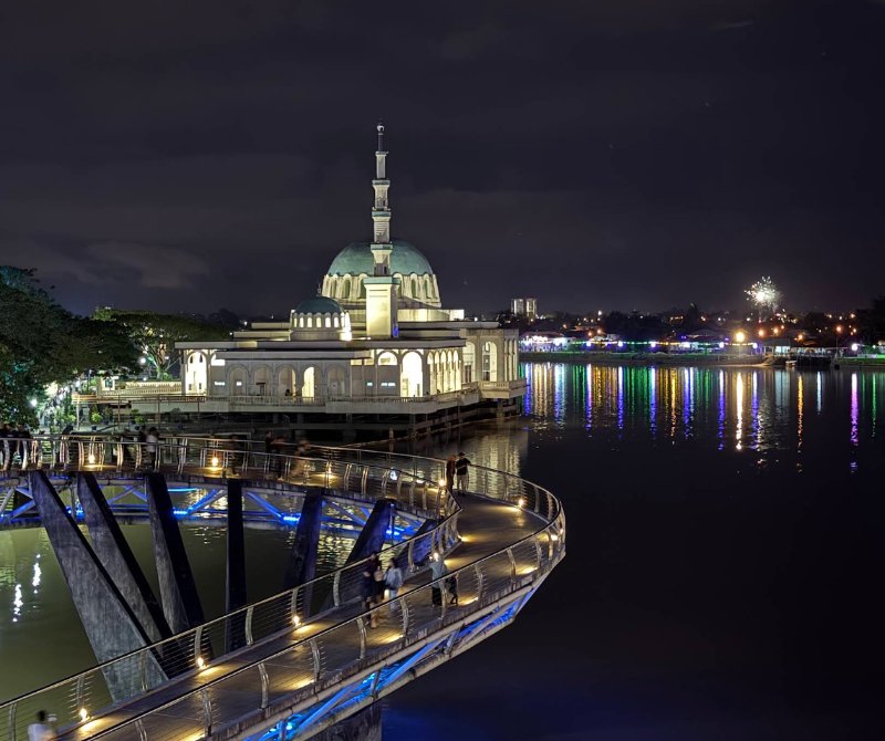 Kuching Waterfront Sarawak 古晋河滨夜景与散步路线